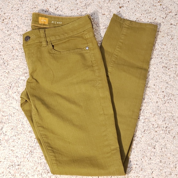 Anthropologie Denim - Anthropologie》26 Pilcro Olive Green Colored Pants